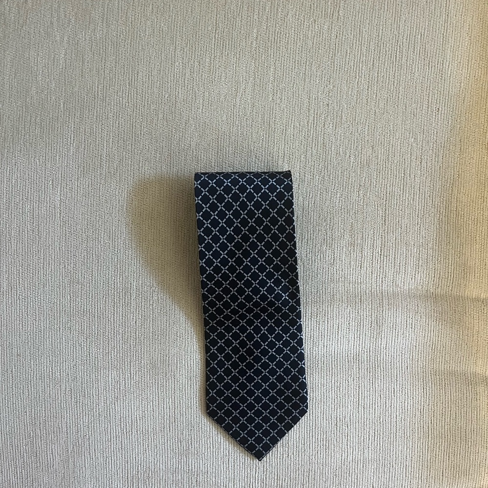 Vintage 100% silk tie handmade Enrico Bertucci styled in Italy